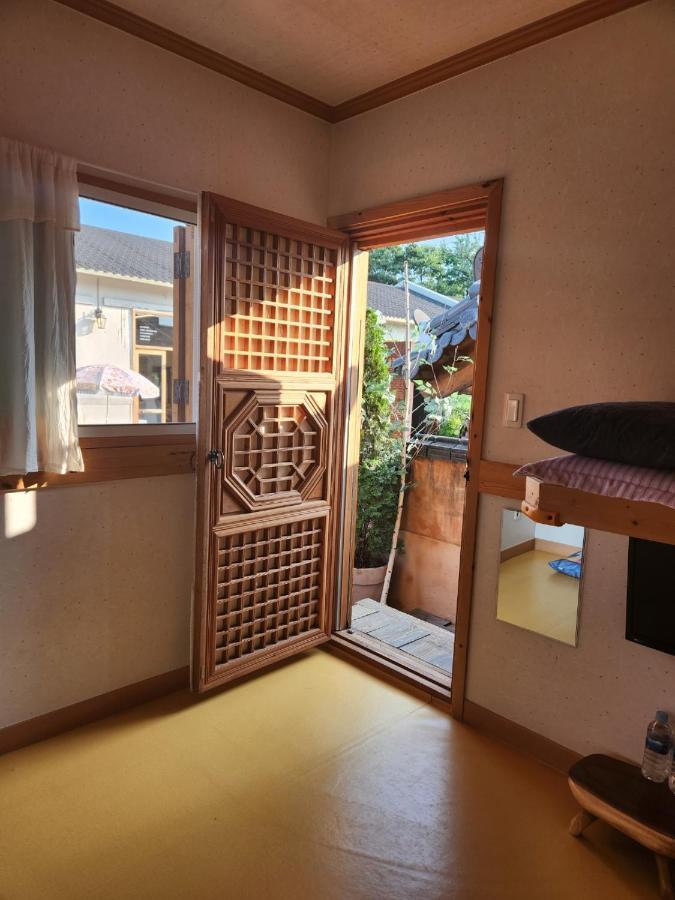 Beautiful House Hotel Jeonju Ngoại thất bức ảnh
